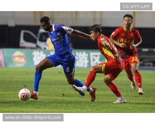 足球比赛中的短传与长传结合应用